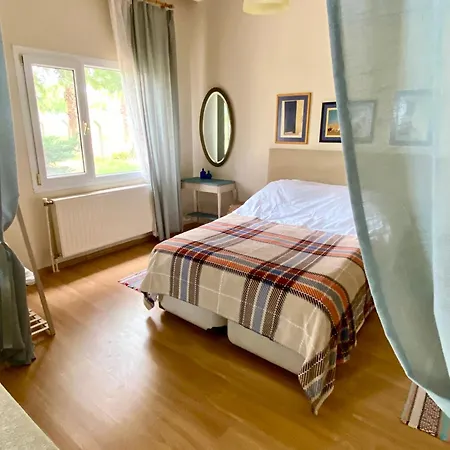 Guest house Sunyear 2 *